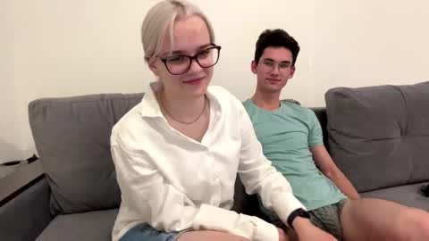 Snapshot of bawdycouplee chatting on September 2025 03:56:02 PM Max and Bella online show from September 2025 03:56:02 PM