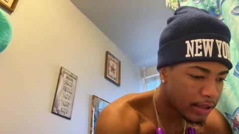 Snapshot of bb_colin chatting on March 2025 02:26:02 PM bb_colin online show from March 2025 02:26:02 PM