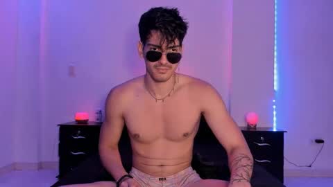 Valentino online show from January 2025 09:03:01 PM