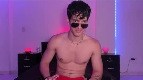 Valentino online show from January 2025 12:16:01 AM