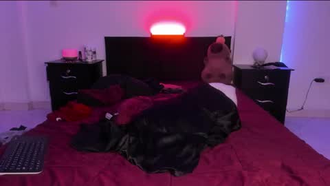 Valentino online show from February 2025 12:37:01 AM