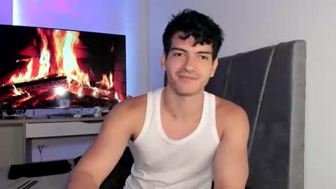 Valentino online show from October 2025 09:15:01 PM