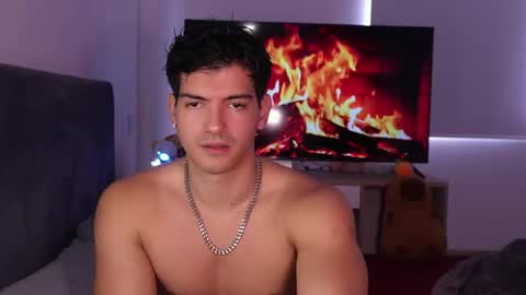 Snapshot of bbbeachboy chatting on February 2026 09:07:01 PM Valentino online show from February 2026 09:07:01 PM