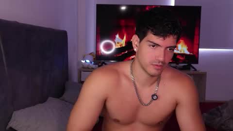 Snapshot of bbbeachboy chatting on February 2026 09:19:01 PM Valentino online show from February 2026 09:19:01 PM
