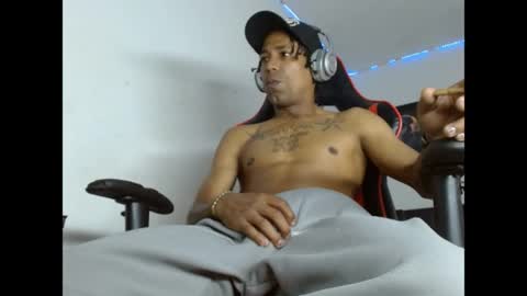 Snapshot of bbc_blaack chatting on April 2026 03:09:01 PM bbc online show from April 2026 03:09:01 PM