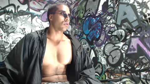 Snapshot of bbc_monster1 chatting on January 2025 11:29:01 PM Justin online show from January 2025 11:29:01 PM