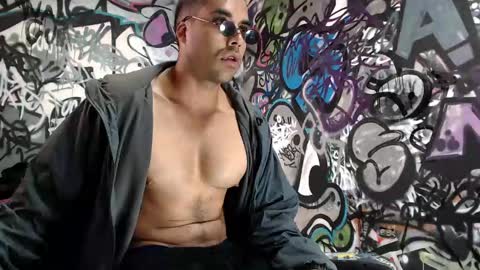 Snapshot of bbc_monster1 chatting on January 2025 09:40:01 PM Justin online show from January 2025 09:40:01 PM