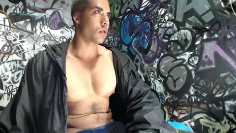 Snapshot of bbc_monster1 chatting on February 2025 11:58:02 PM Justin online show from February 2025 11:58:02 PM