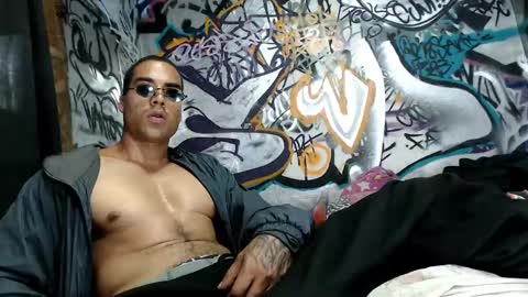 Snapshot of bbc_monster1 chatting on February 2025 05:26:01 PM Justin online show from February 2025 05:26:01 PM