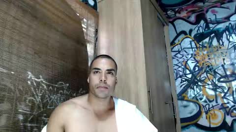 Snapshot of bbc_monster1 chatting on September 2025 10:00:01 PM Justin online show from September 2025 10:00:01 PM