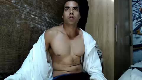 Justin online show from November 2025 09:08:01 PM