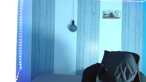 Andrew  online show from November 2025 05:58:02 PM