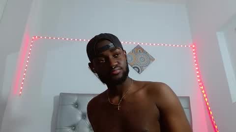 Andrew  online show from December 2025 09:21:01 PM