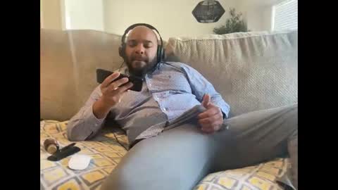 Snapshot of bbcfun44 chatting on January 2025 06:31:01 PM Zaddy online show from January 2025 06:31:01 PM