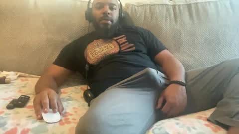 Snapshot of bbcfun44 chatting on January 2025 08:10:01 PM Zaddy online show from January 2025 08:10:01 PM