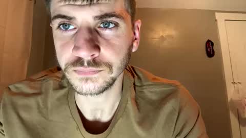 Snapshot of bbet349451 chatting on April 2026 10:18:01 PM bbet349451 online show from April 2026 10:18:01 PM