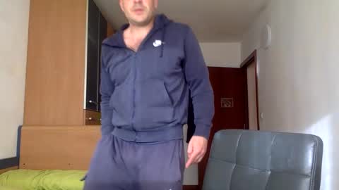 Snapshot of bbnamelezz chatting on March 2026 07:44:01 AM BB Namelezz online show from March 2026 07:44:01 AM