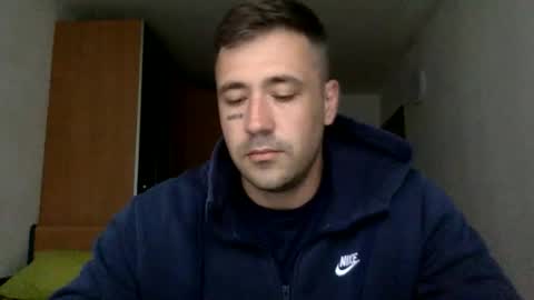 Snapshot of bbnamelezz chatting on April 2026 06:19:01 AM BB Namelezz online show from April 2026 06:19:01 AM