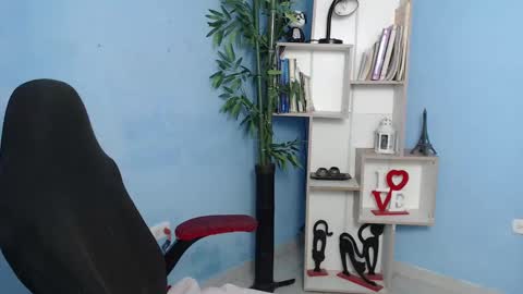 Charlote online show from January 2025 11:54:02 AM