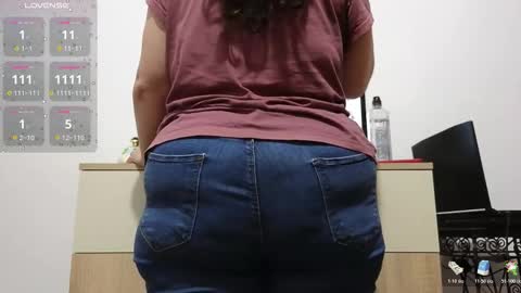 Emma online show from November 2025 06:32:01 PM