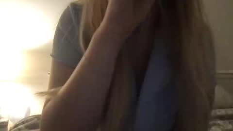 Snapshot of bbybunny0_0 chatting on April 2026 01:03:01 AM bbybunny0_0 online show from April 2026 01:03:01 AM