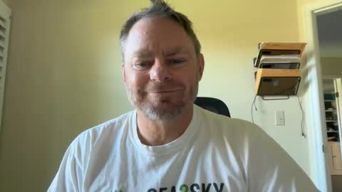 Snapshot of bcjonny chatting on April 2026 07:36:01 PM BCJonny online show from April 2026 07:36:01 PM