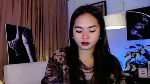 Snapshot of be_my_exclusive_gf chatting on March 2025 04:32:01 AM Marie online show from March 2025 04:32:01 AM