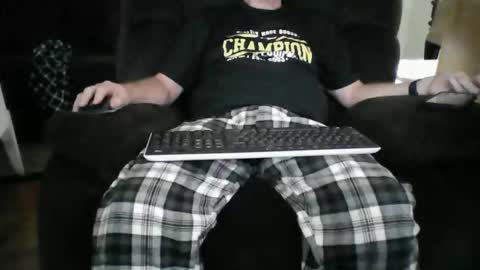 Snapshot of beachguy38 chatting on April 2026 01:36:01 PM beachguy38 online show from April 2026 01:36:01 PM