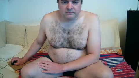 Snapshot of bear037 chatting on April 2026 05:43:02 PM bear037 online show from April 2026 05:43:02 PM
