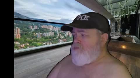 Snapshot of bear4muscle chatting on December 2024 01:26:02 AM Dookie online show from December 2024 01:26:02 AM