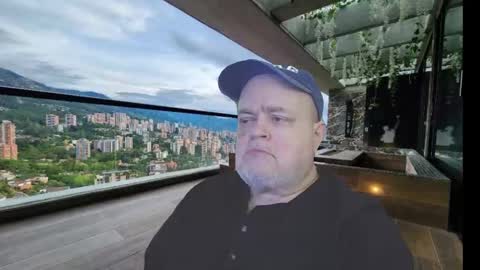 Snapshot of bear4muscle chatting on October 2025 06:17:02 PM Dookie online show from October 2025 06:17:02 PM