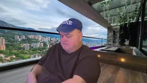 Snapshot of bear4muscle chatting on January 2026 05:38:02 PM Dookie online show from January 2026 05:38:02 PM