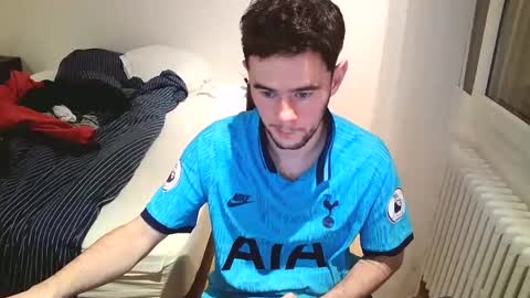 Snapshot of bear69fun chatting on December 2024 06:52:01 PM Bear69fun online show from December 2024 06:52:01 PM