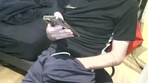 Snapshot of bear69fun chatting on April 2026 01:12:01 PM Bear69fun online show from April 2026 01:12:01 PM