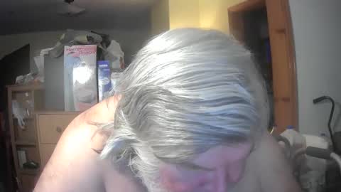 Snapshot of bear8620 chatting on March 2026 10:43:02 AM bear online show from March 2026 10:43:02 AM