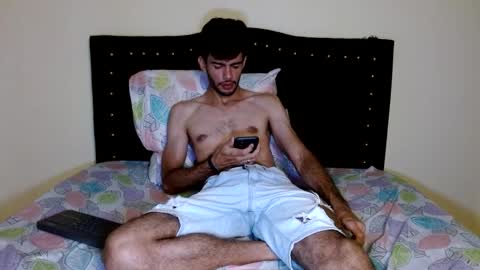 Snapshot of bear_97s chatting on March 2025 04:25:02 AM Pipe online show from March 2025 04:25:02 AM