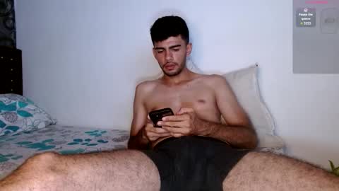 Snapshot of bear_97s chatting on September 2025 03:05:01 AM Pipe online show from September 2025 03:05:01 AM