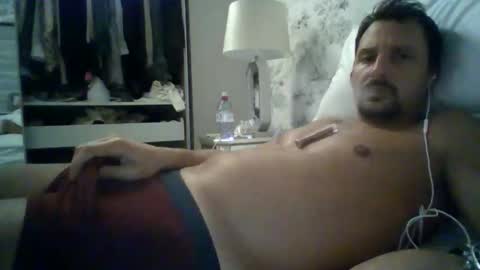 Snapshot of bearboudior chatting on October 2025 11:43:01 PM bearboudior online show from October 2025 11:43:01 PM