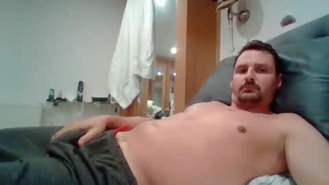 Snapshot of bearboudior chatting on May 2026 10:53:02 AM bearboudior online show from May 2026 10:53:02 AM
