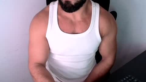 Snapshot of beard_top_guy chatting on June 2026 11:47:02 AM Beard Guy online show from June 2026 11:47:02 AM