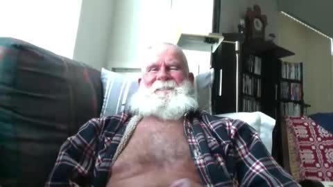 Snapshot of beardbushy chatting on May 2026 03:50:01 PM beardbushy online show from May 2026 03:50:01 PM
