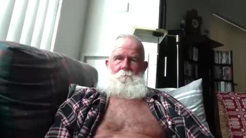 Snapshot of beardbushy chatting on May 2026 04:14:02 PM beardbushy online show from May 2026 04:14:02 PM