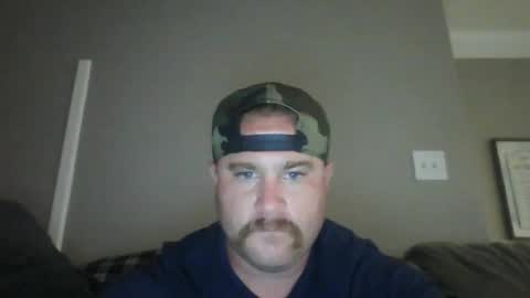 Snapshot of bearded4urpleasure chatting on June 2026 01:30:02 AM bearded4urpleasure online show from June 2026 01:30:02 AM