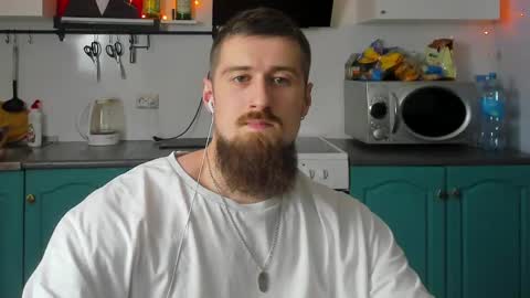 Snapshot of bearded_legend chatting on December 2024 07:23:01 PM Zeus online show from December 2024 07:23:01 PM