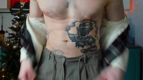 Snapshot of bearded_legend chatting on December 2024 07:31:02 PM Zeus online show from December 2024 07:31:02 PM