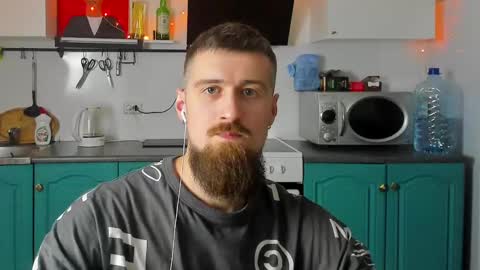 Snapshot of bearded_legend chatting on December 2024 08:07:01 PM Zeus online show from December 2024 08:07:01 PM