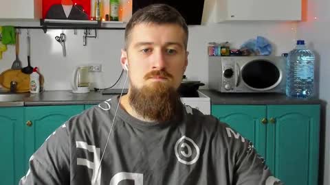 Snapshot of bearded_legend chatting on January 2025 08:02:01 PM Zeus online show from January 2025 08:02:01 PM