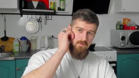 Snapshot of bearded_legend chatting on March 2025 09:48:01 PM Zeus online show from March 2025 09:48:01 PM