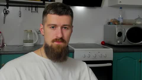 Snapshot of bearded_legend chatting on October 2025 05:46:02 PM Zeus online show from October 2025 05:46:02 PM