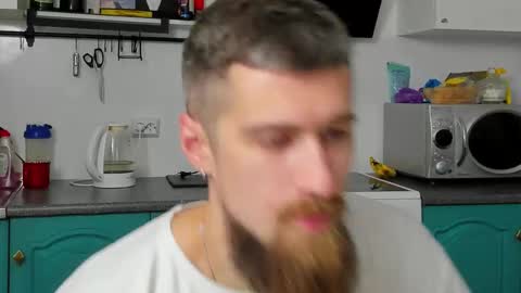 Snapshot of bearded_legend chatting on October 2025 06:52:01 PM Zeus online show from October 2025 06:52:01 PM